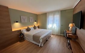 Imperial Atiram Hotel